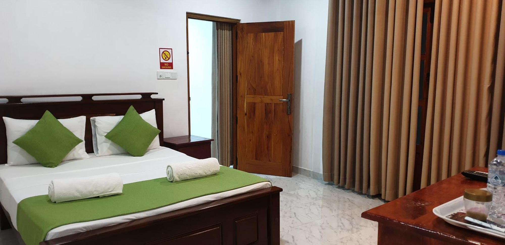 Enara Luxury Stay Katugastota Exterior photo